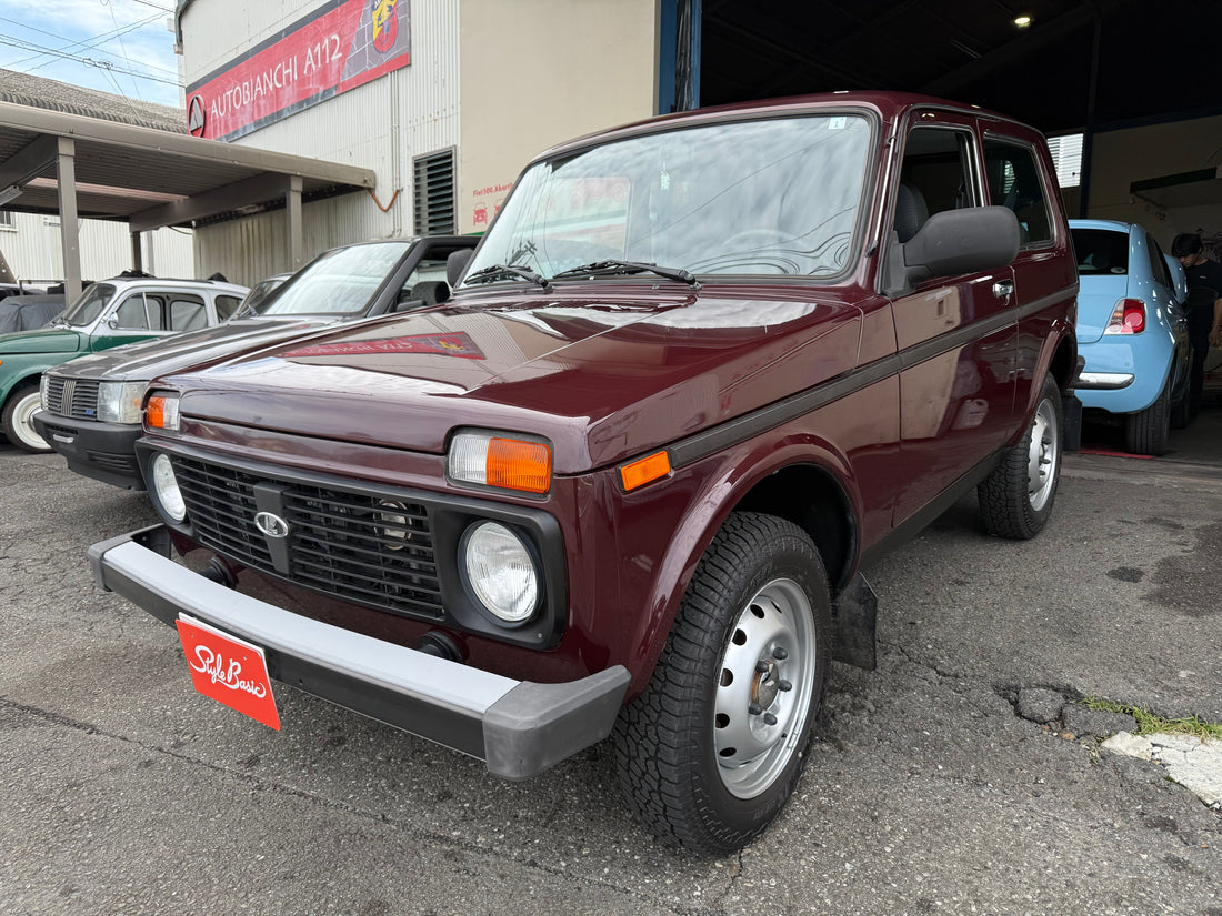 希少なロシア製4WDラーダーニーバ販売ページにUPしました。