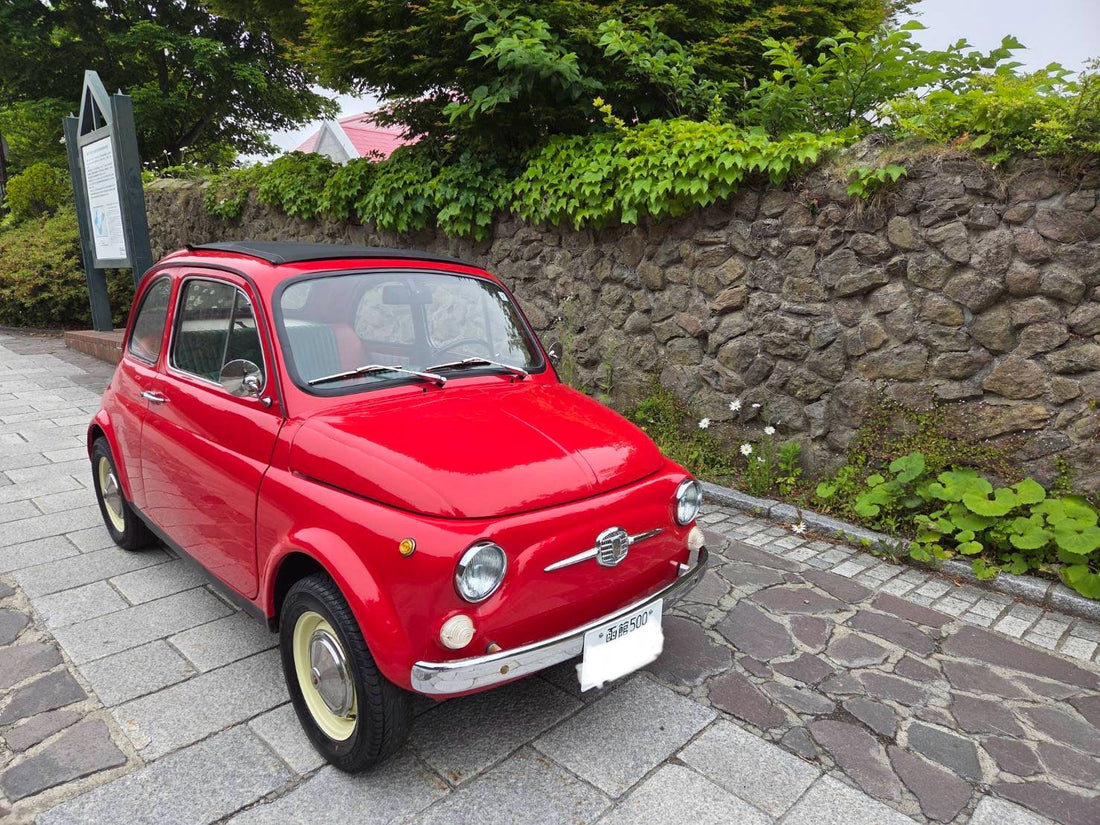 1972年FIAT500L赤　入荷予定　販売ページにUPしました。