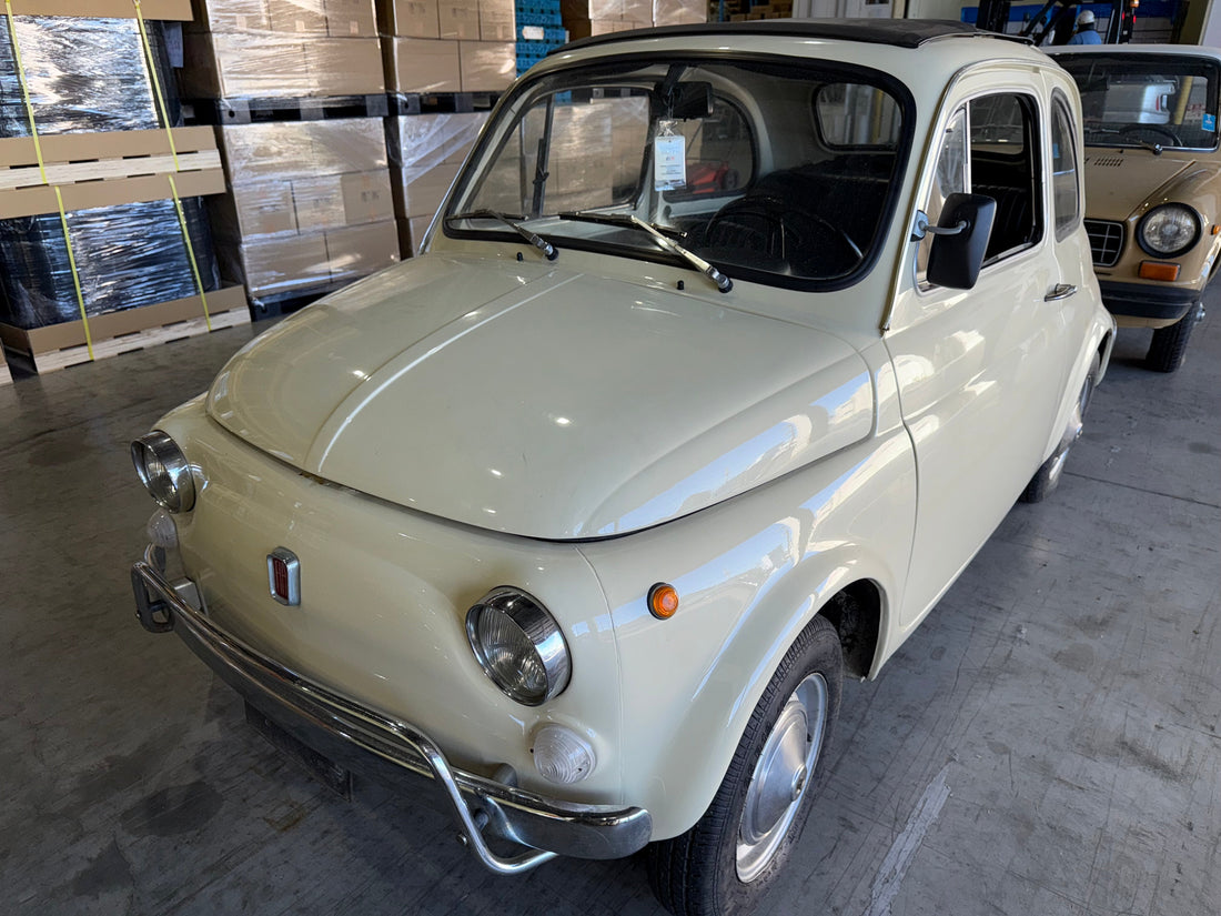 1971年FIAT500L アイボリー
