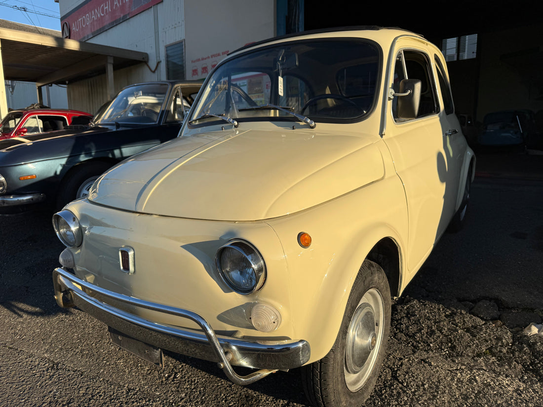 1971年FIAT500L アイボリー